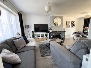 Lounge- click for photo gallery